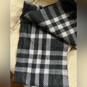 Burberry black and gray plaid 100% cashmere scarf with sparkly threading, unisex